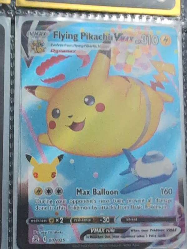 Flying Pikachu VMAX