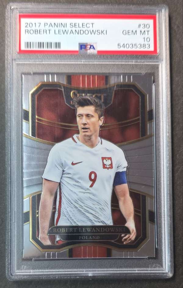 #30 ROBERT LEWANDOWSKI