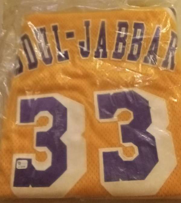 Kareem Abdul-Jabbar Signed Jersey