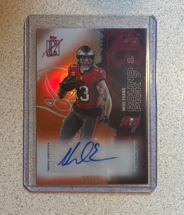 #51 Mike Evans