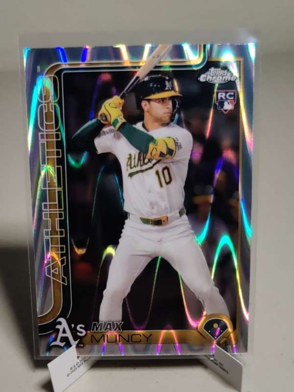 #221 Max Muncy