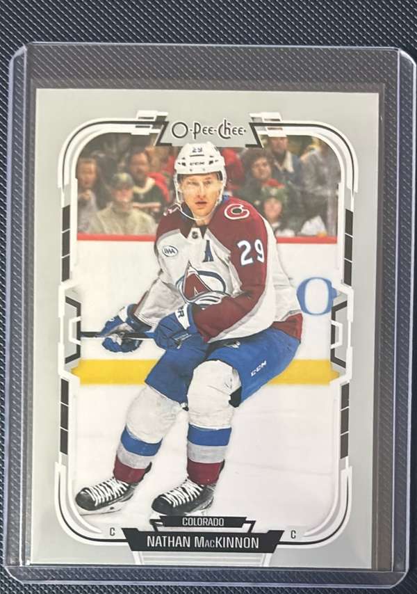 Nathan MacKinnon