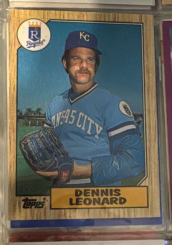 Dennis Leonard
