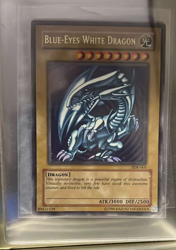 Blue-Eyes White Dragon (Dark Duel Stories)