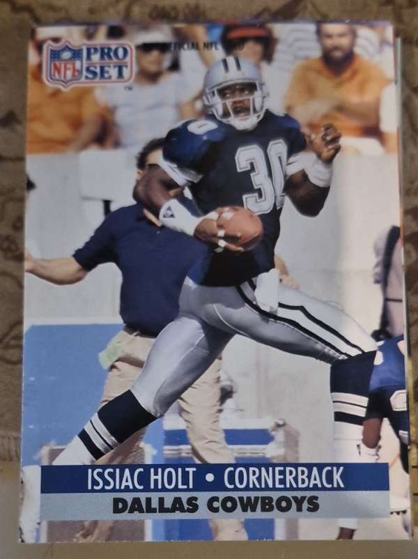 Issiac Holt