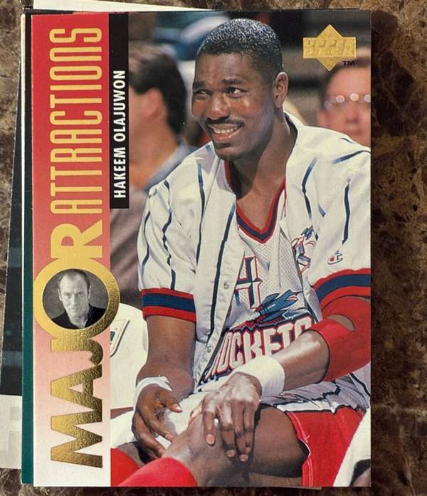 Hakeem Olajuwon / Corbin Bernsen