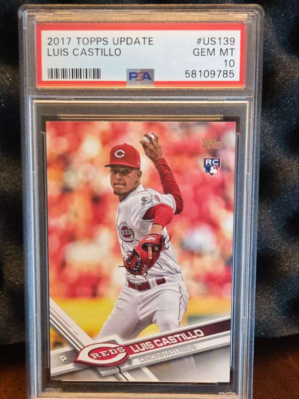 #US139 Luis Castillo