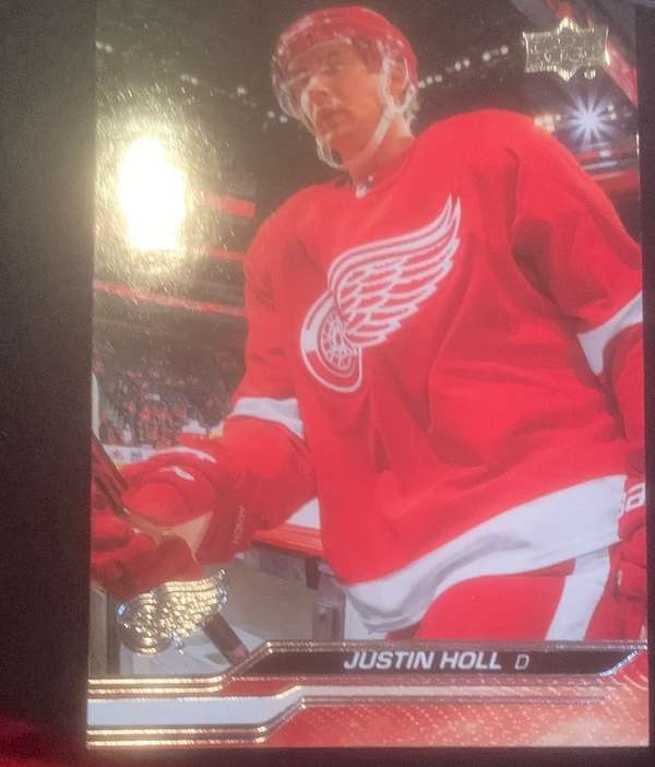 Justin Holl