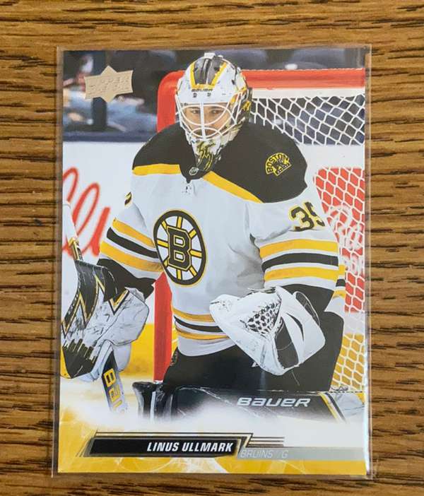 #18 Linus Ullmark